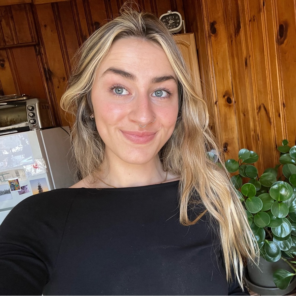 Meet your Posher, Avery